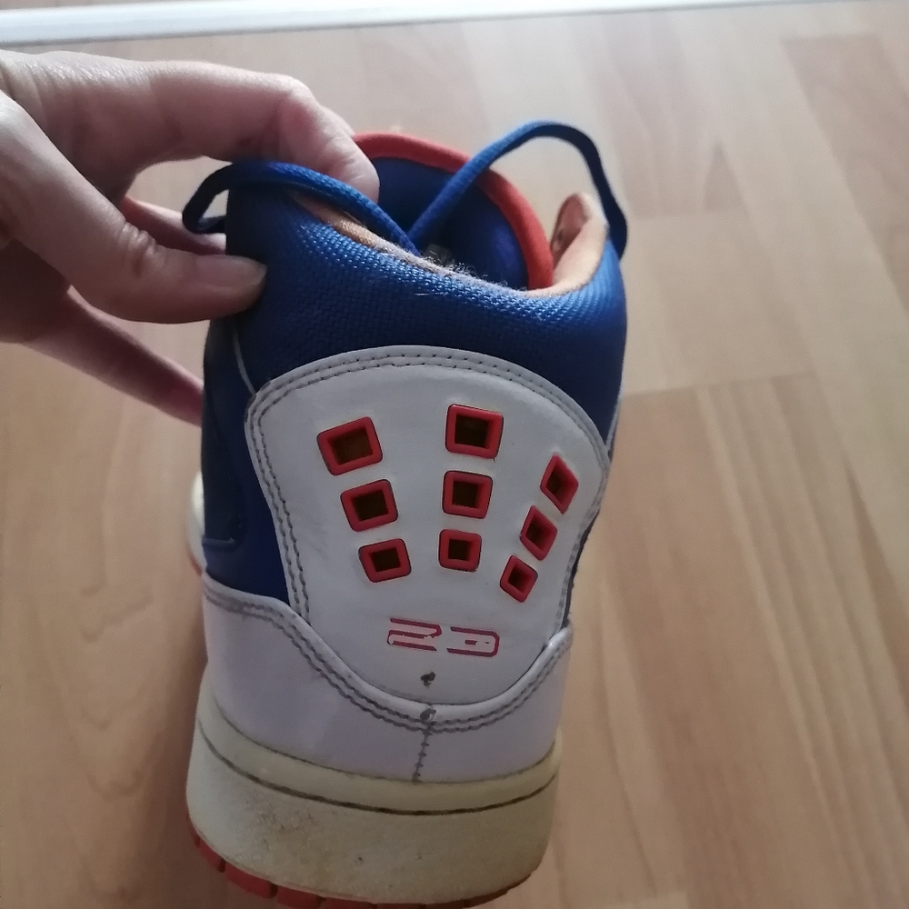 Jordan shoes - Picture 2 of 3